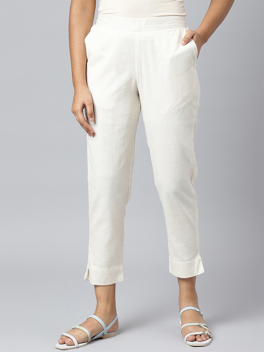 

AURELIA Women Regular Fit Crop Trousers, White