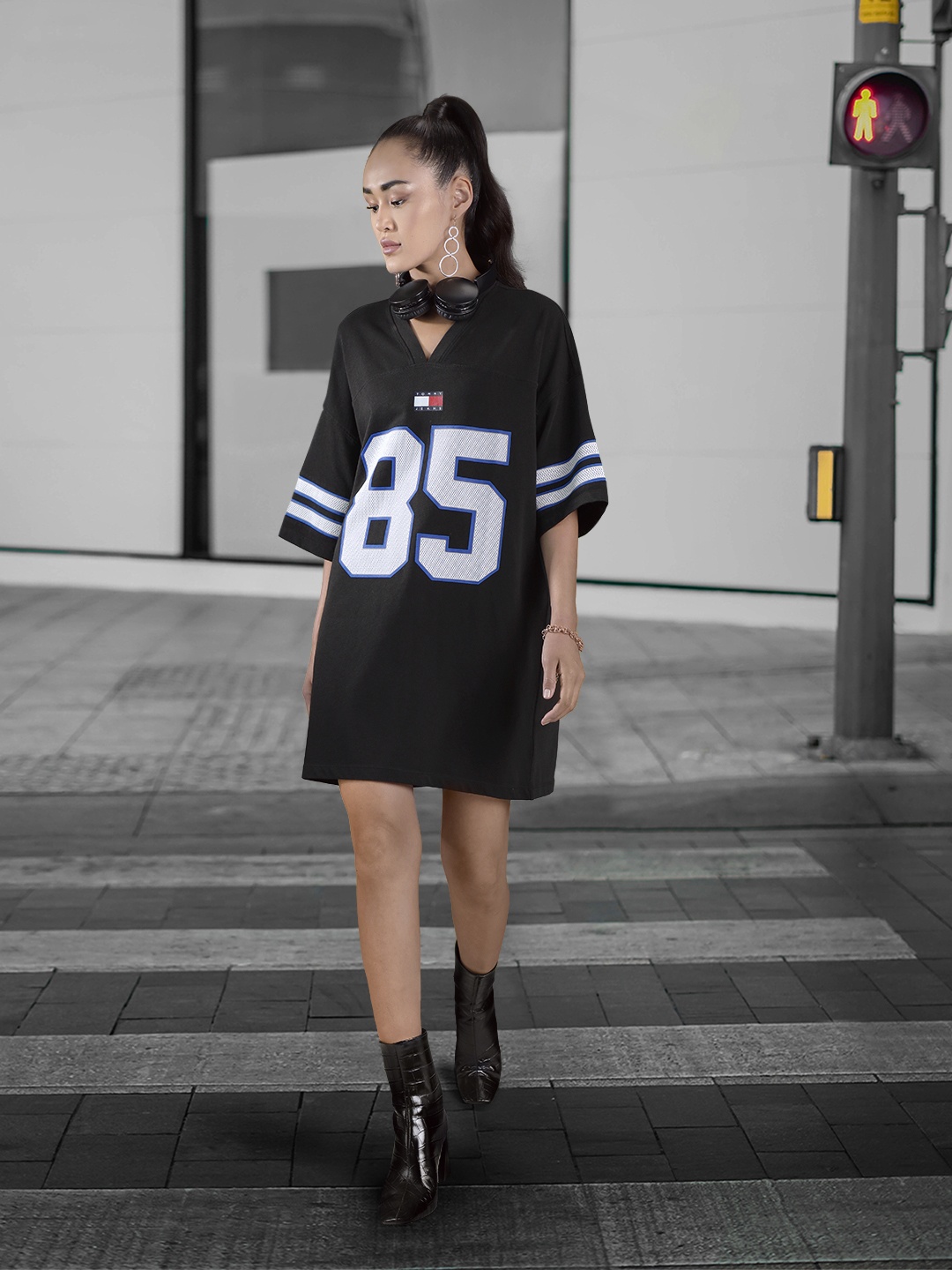 

Tommy Hilfiger Varsity Printed Pure Cotton T-shirt Dress, Black