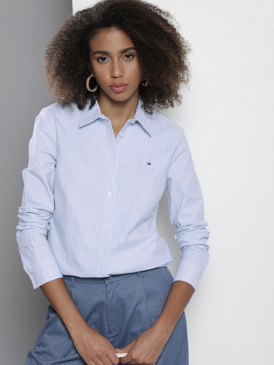 

Tommy Hilfiger Women Striped Classic Fit Casual Shirt, Blue