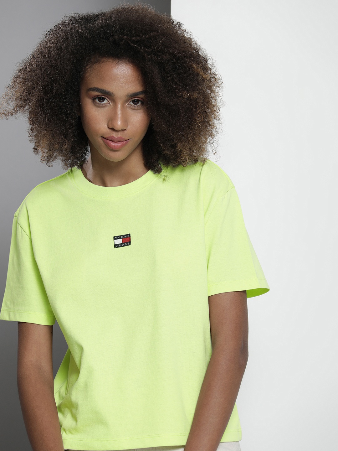 

Tommy Hilfiger Women Brand Logo Applique T-shirt, Lime green