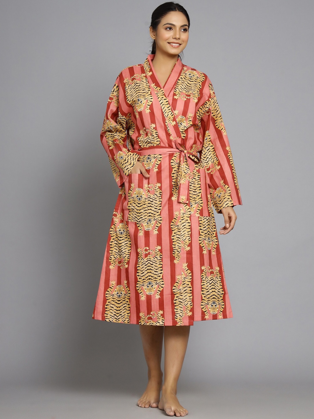 

HANDICRAFT PALACE Pink & Beige Tiger Printed Pure Cotton Bath Robe