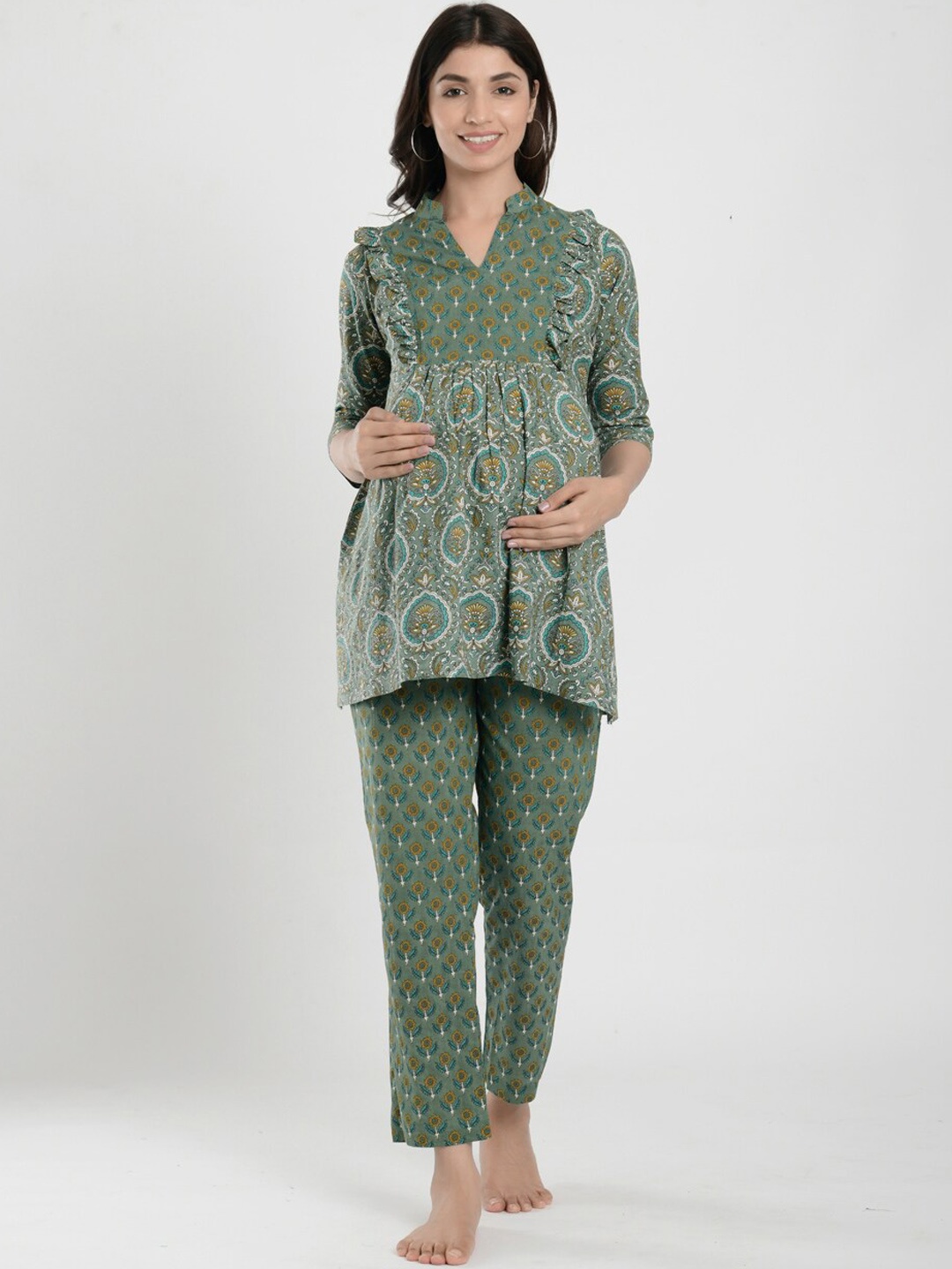 

Ikk Kudi by Seerat Women Floral Printed Pure Cotton Kurti with Trousers, Green