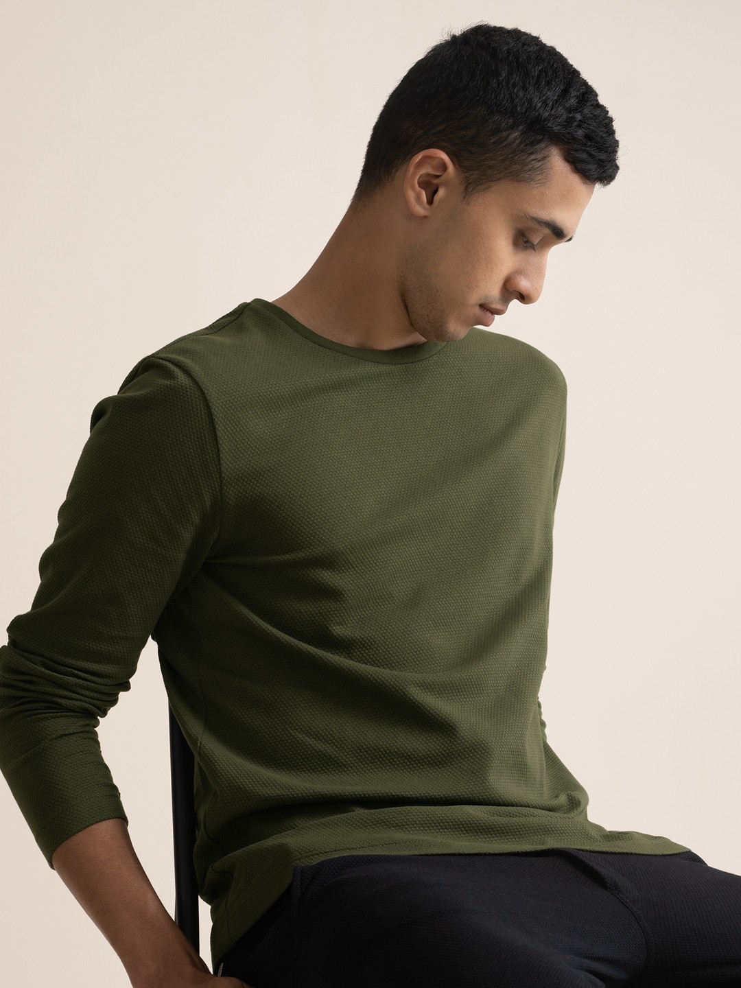 

DaMENSCH Men Cotton Popcorn Texture Olive Regular Fit T-Shirt
