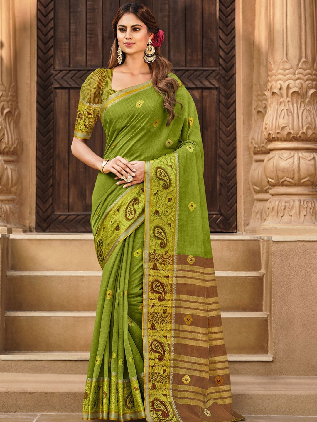 

SANGAM PRINTS Woven Design Saree, Green