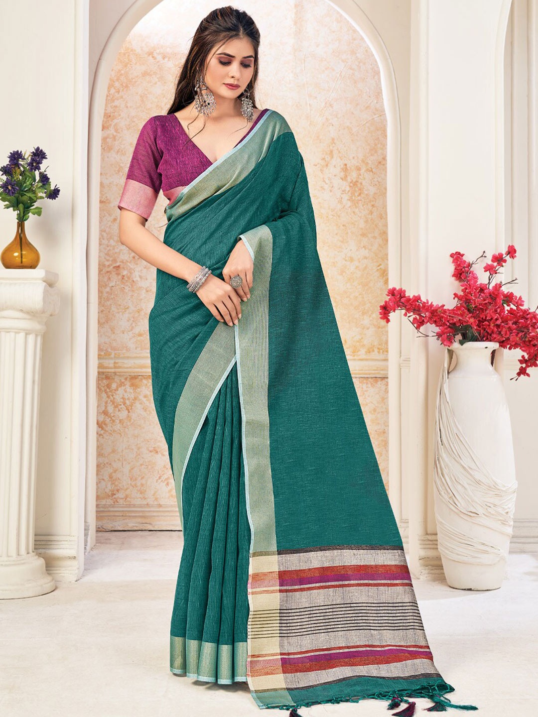 

SANGAM PRINTS Zari Linen Blend Saree, Green