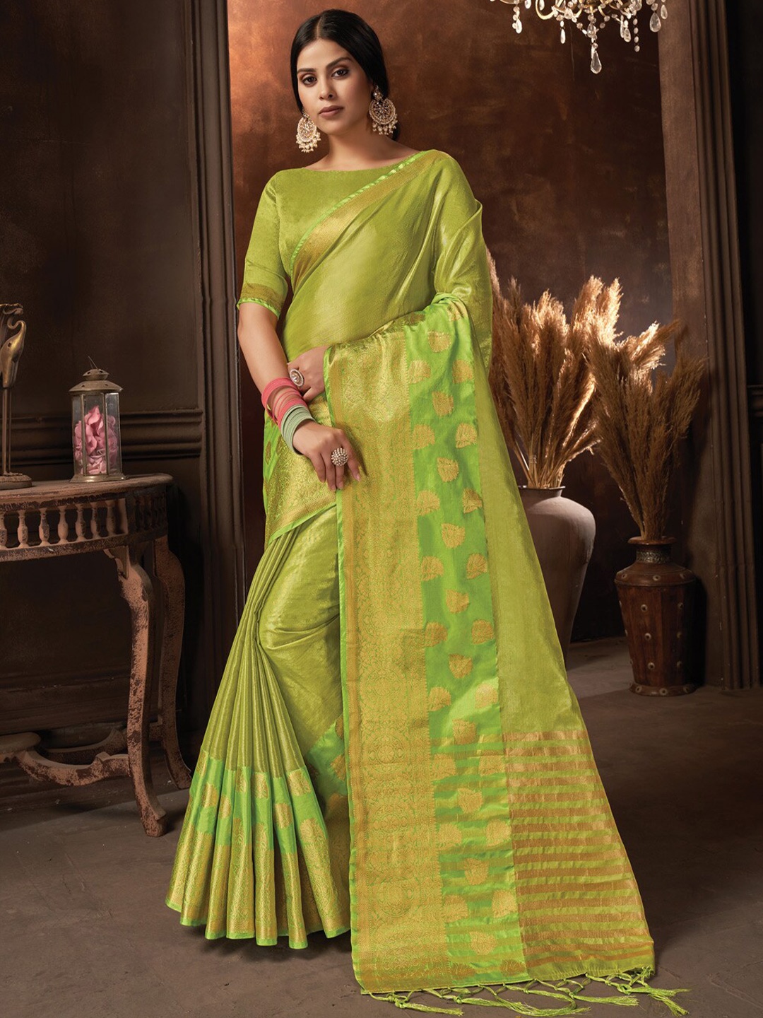 

SANGAM PRINTS Ethnic Motifs Zari Organza Saree, Green