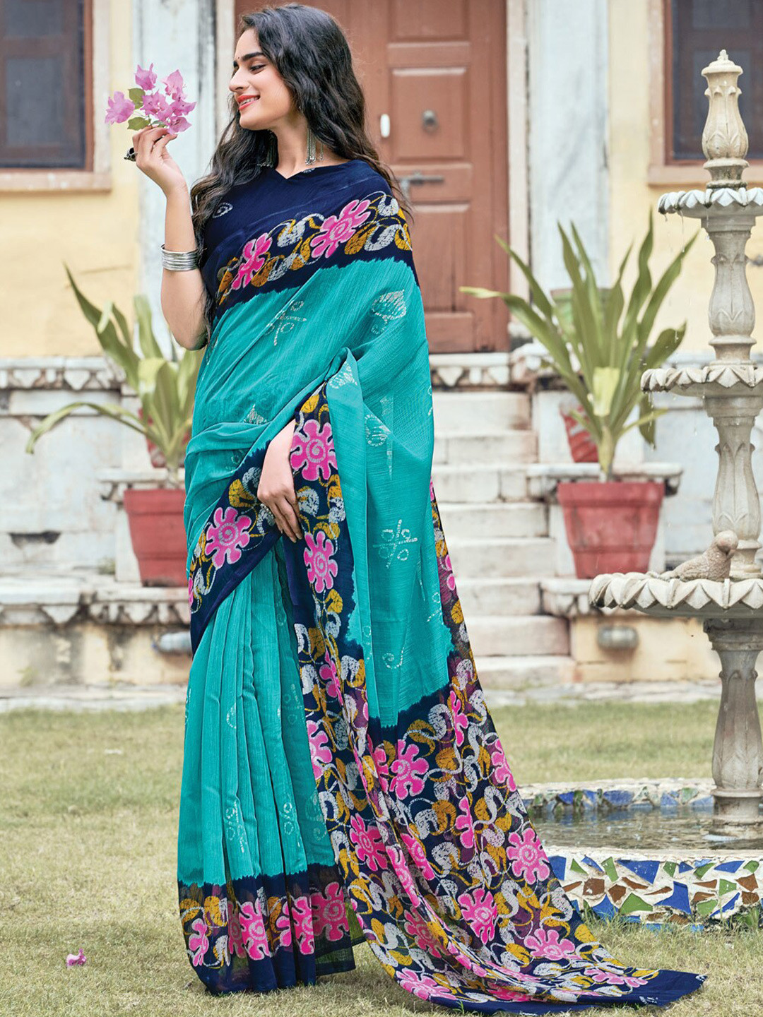 

SANGAM PRINTS Printed Floral Saree, Turquoise blue