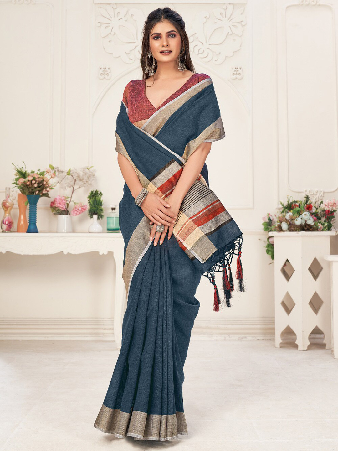 

SANGAM PRINTS Linen Blend Saree, Navy blue