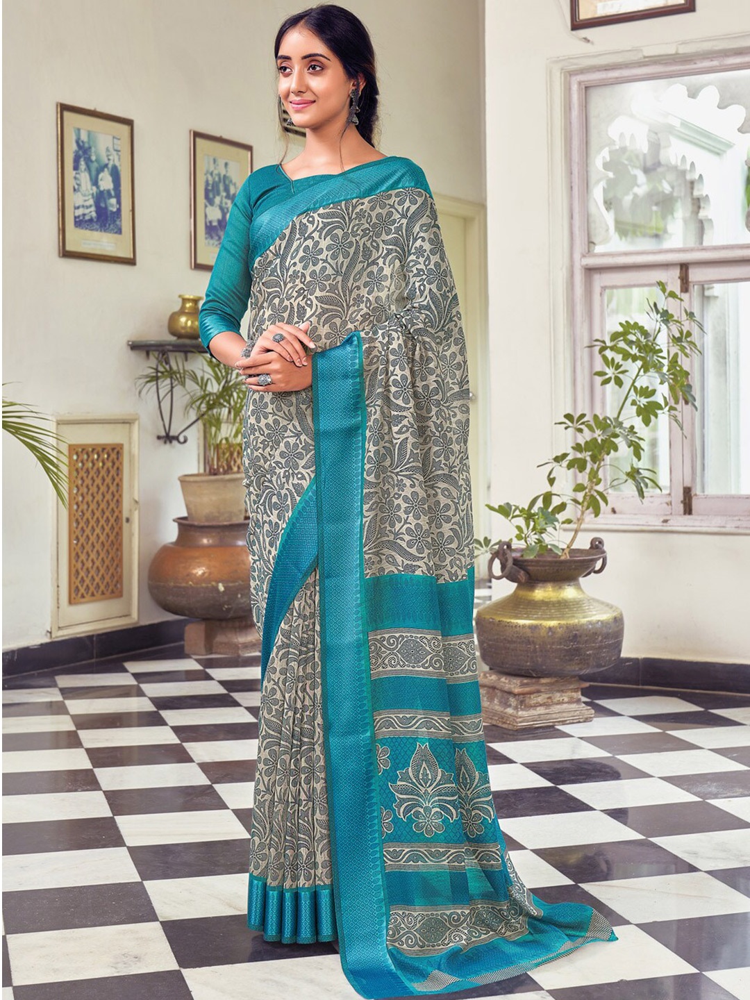 

SANGAM PRINTS Floral Zari Saree, Grey