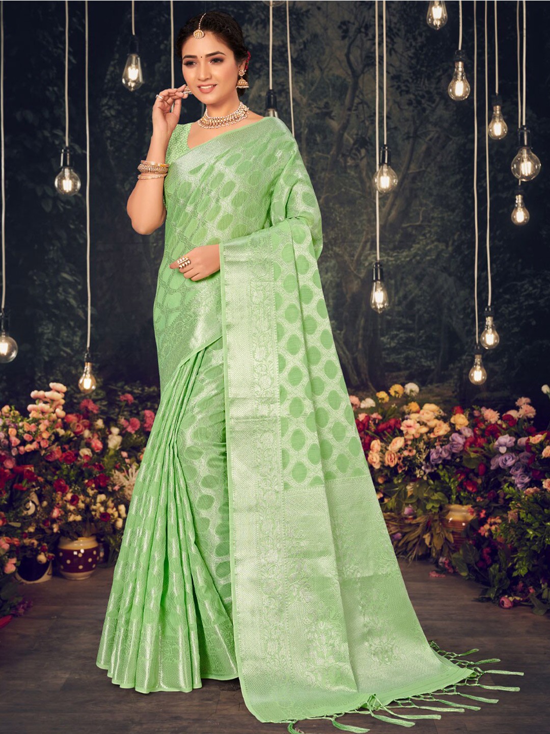 

SANGAM PRINTS Woven Design Zari Silk Blend Saree, Green