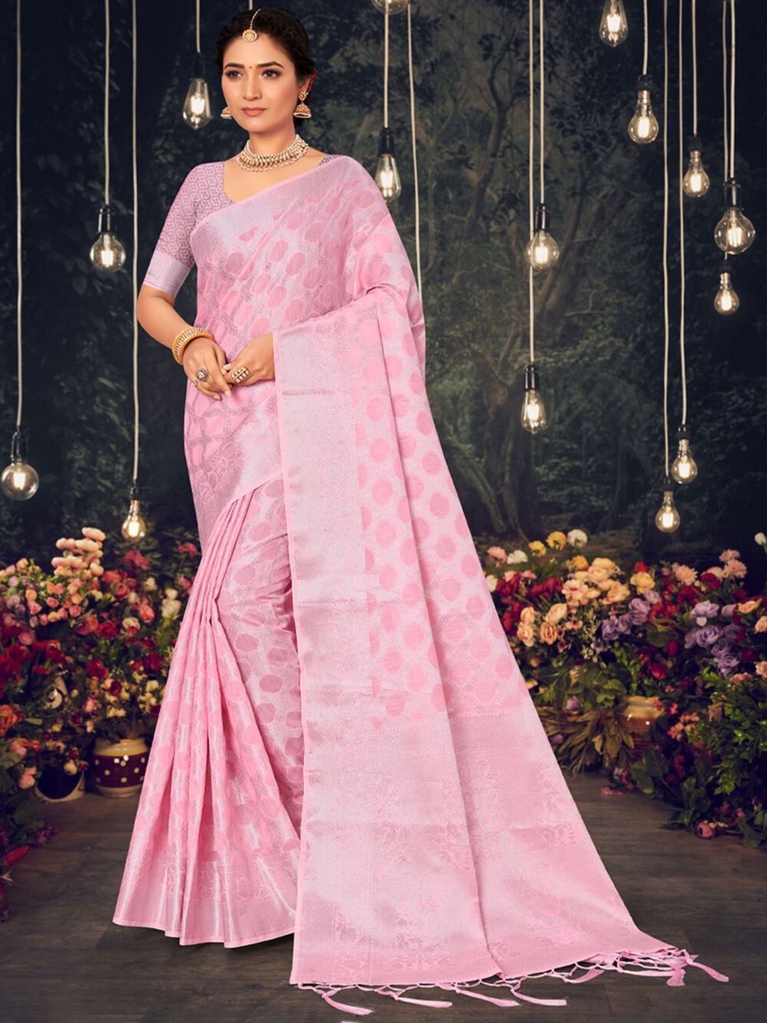 

SANGAM PRINTS Woven Design Zari Silk Blend Saree, Pink