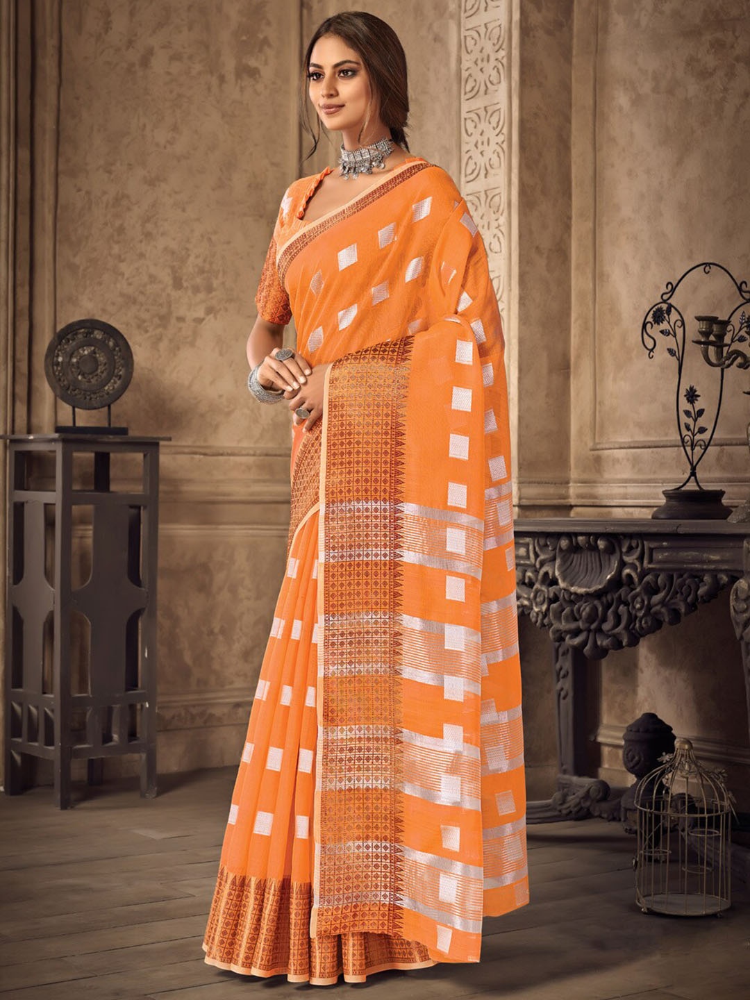 

SANGAM PRINTS Woven Design Zari Linen Blend Saree, Orange