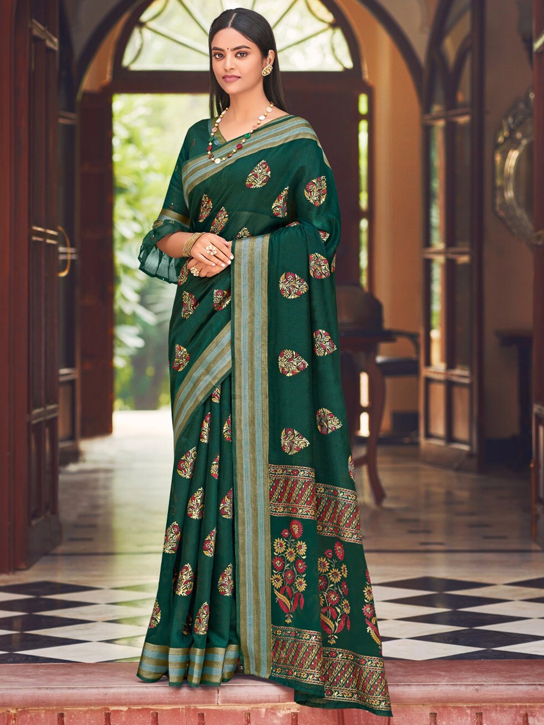

SANGAM PRINTS Floral Zari Saree, Green