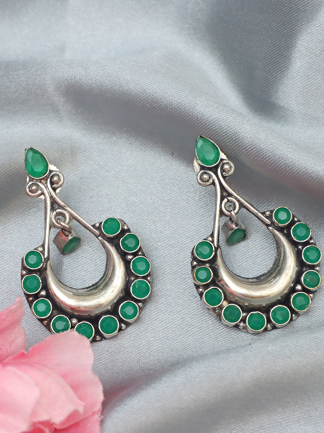 

Ozanoo Silver Plated Oxidised Classic Chandbalis Earrings