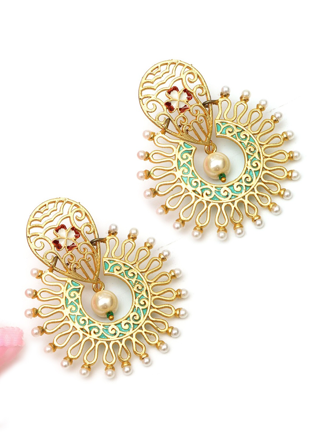 

Ozanoo Gold Plated Floral Chandbalis Earrings