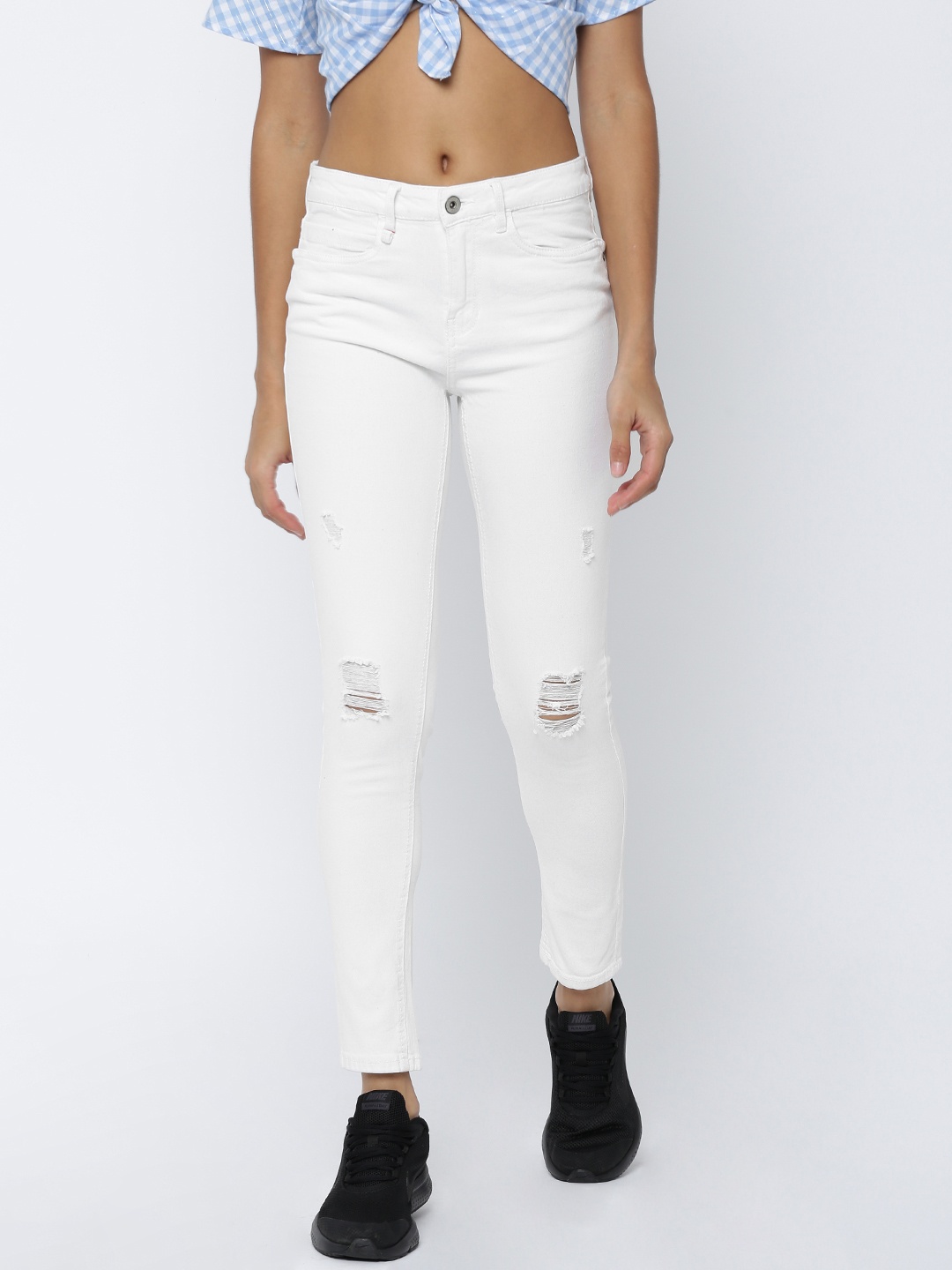 

Roadster Women White Slim Fit Mid-Rise Mildly Distressed Stretchable Jeans