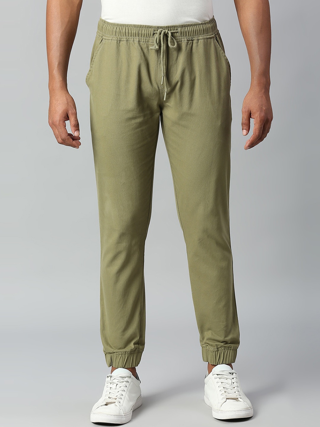 

Dennis Lingo Men Tapered Fit Joggers, Olive