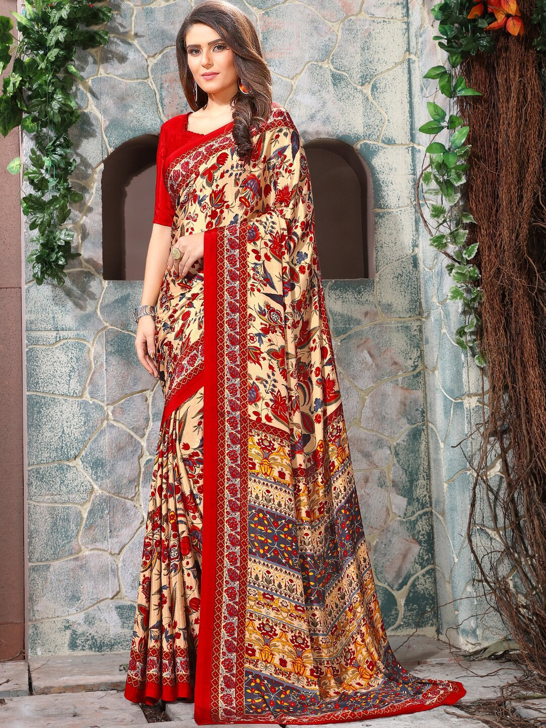 

Kasak Floral Printed Pure Crepe Saree, Beige