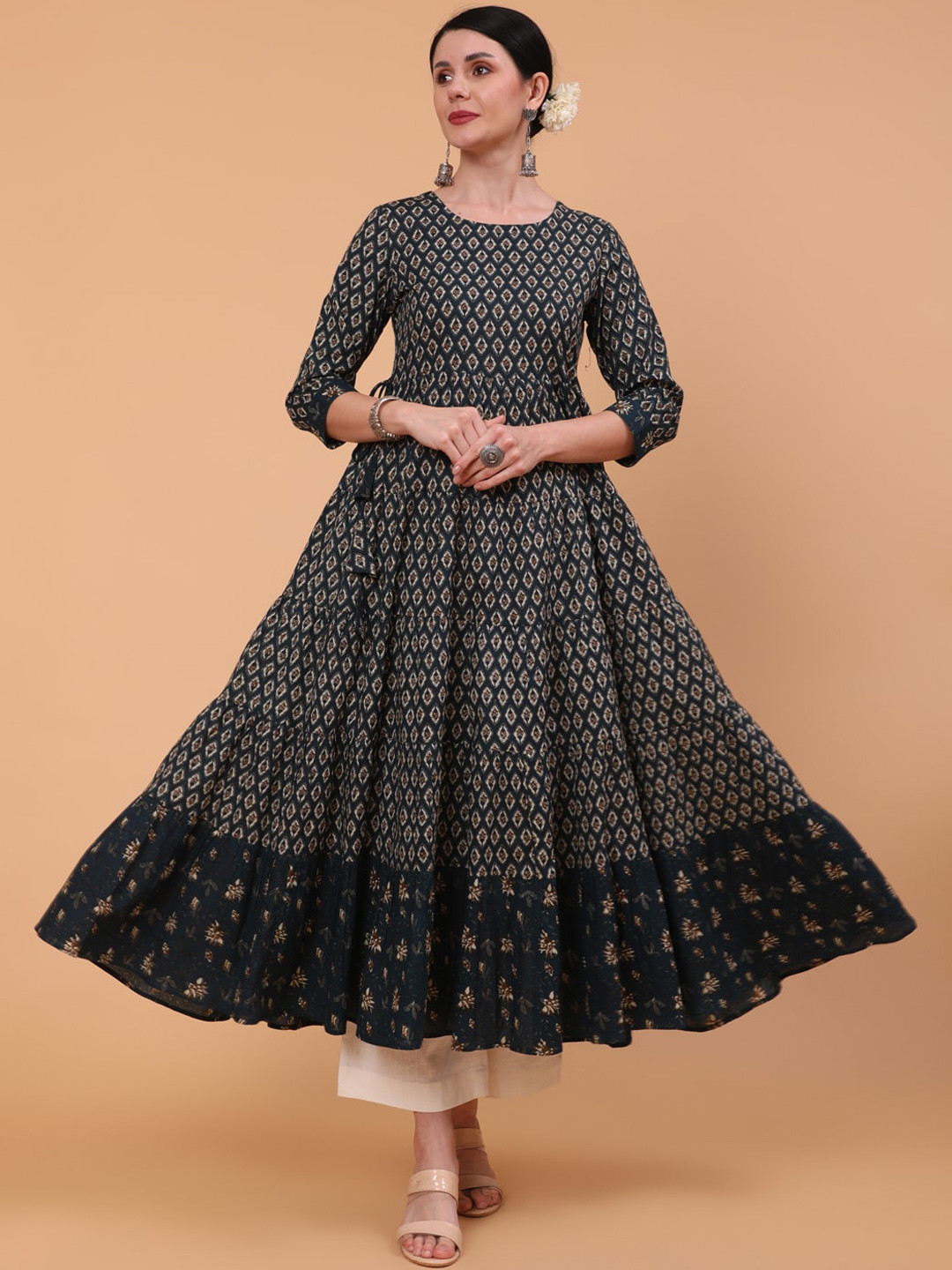 

GULMOHAR JAIPUR Women Ethnic Motifs Printed Anarkali Kurta, Black