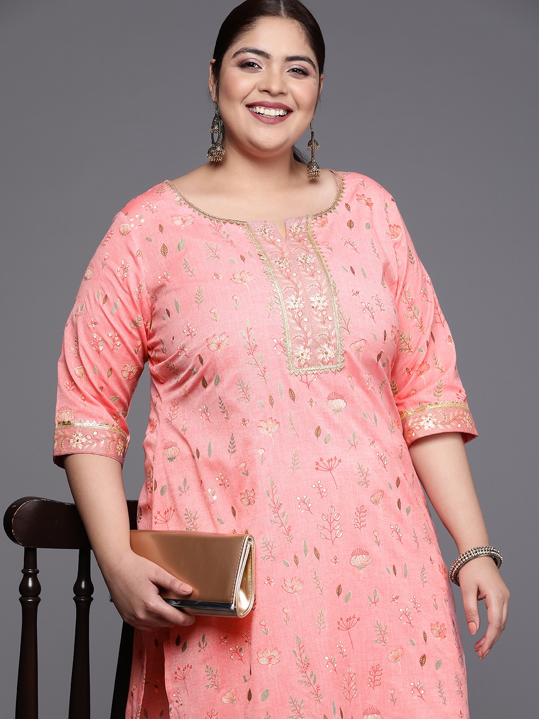 

EXTRA LOVE BY LIBAS Women Plus Size Floral Printed Gotta Patti Kurta, Pink