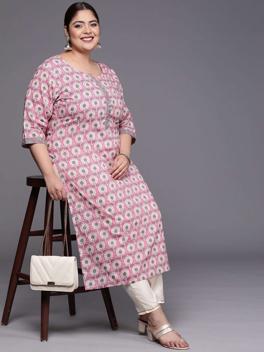 

EXTRA LOVE BY LIBAS Women Plus Size Floral Motifs Printed Kurta, Pink