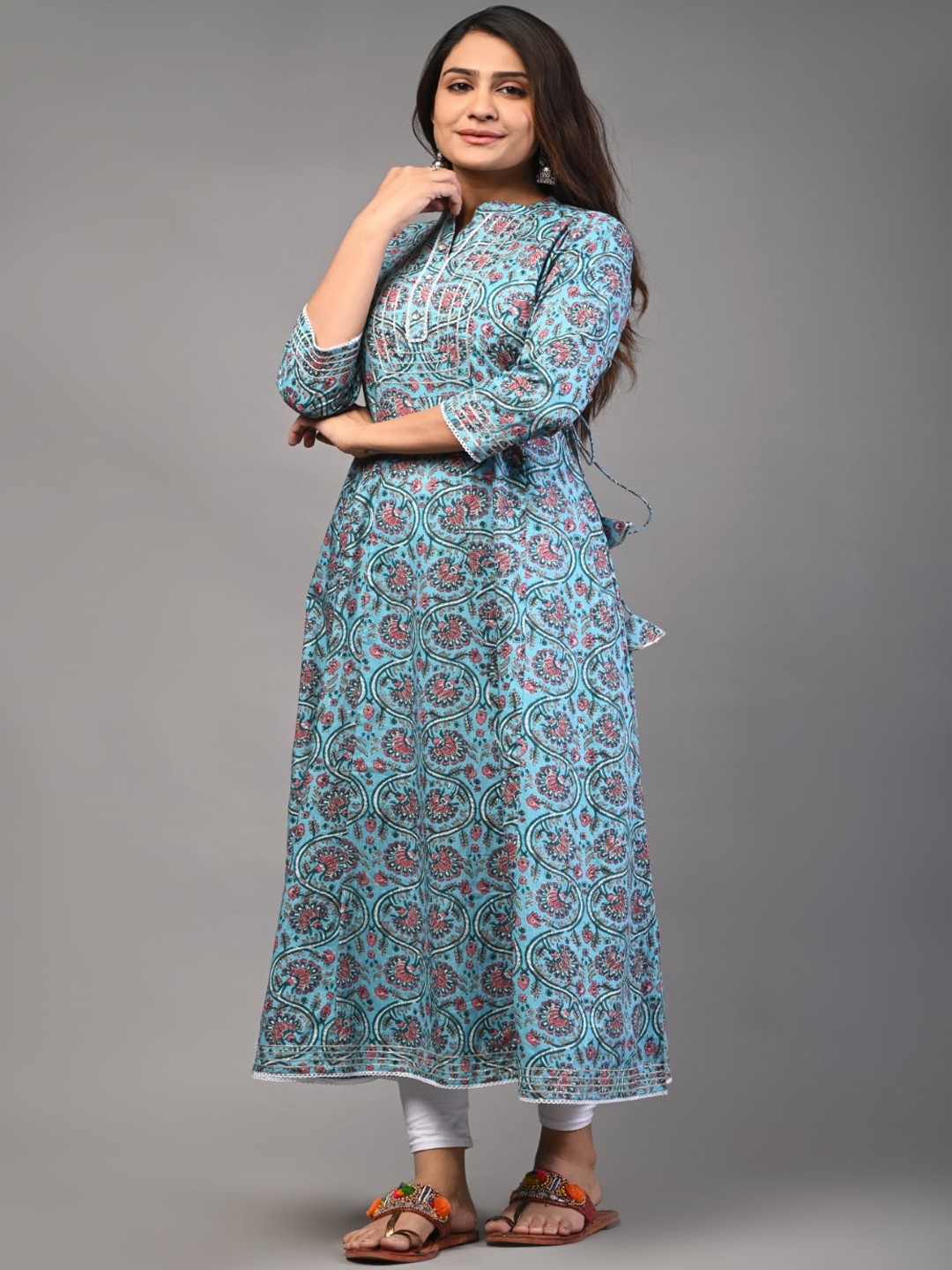 

DIVA WALK Women Floral Printed Gotta Patti Anarkali Cotton Kurta, Blue