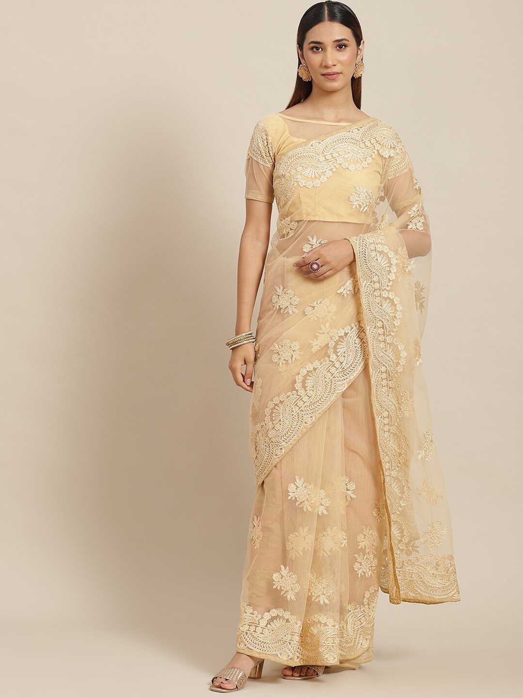 

GAJARAI Beige & White Floral Embroidered Net Saree