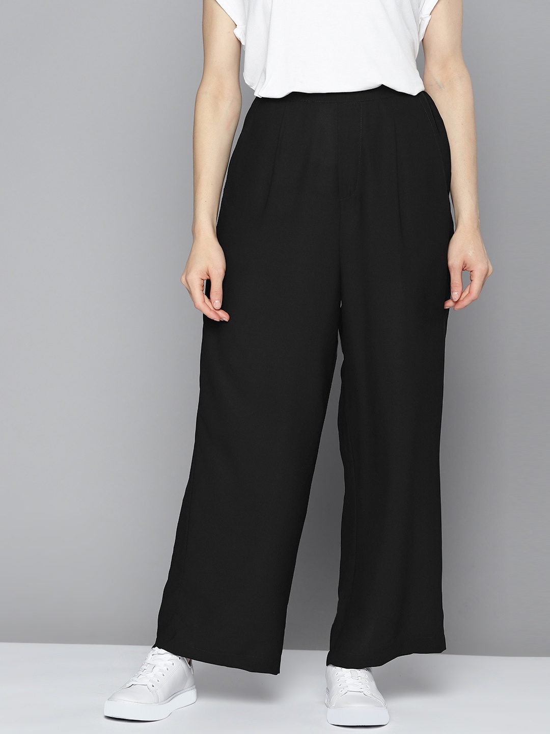 

Mast & Harbour Women Pleated Trousers, Black