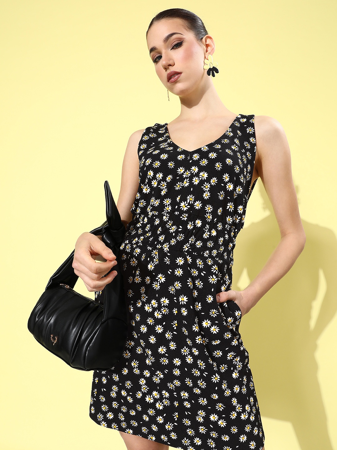 

DressBerry Floral Print V-Neck Cut Out Detail A-Line Dress With Styled Back, Black