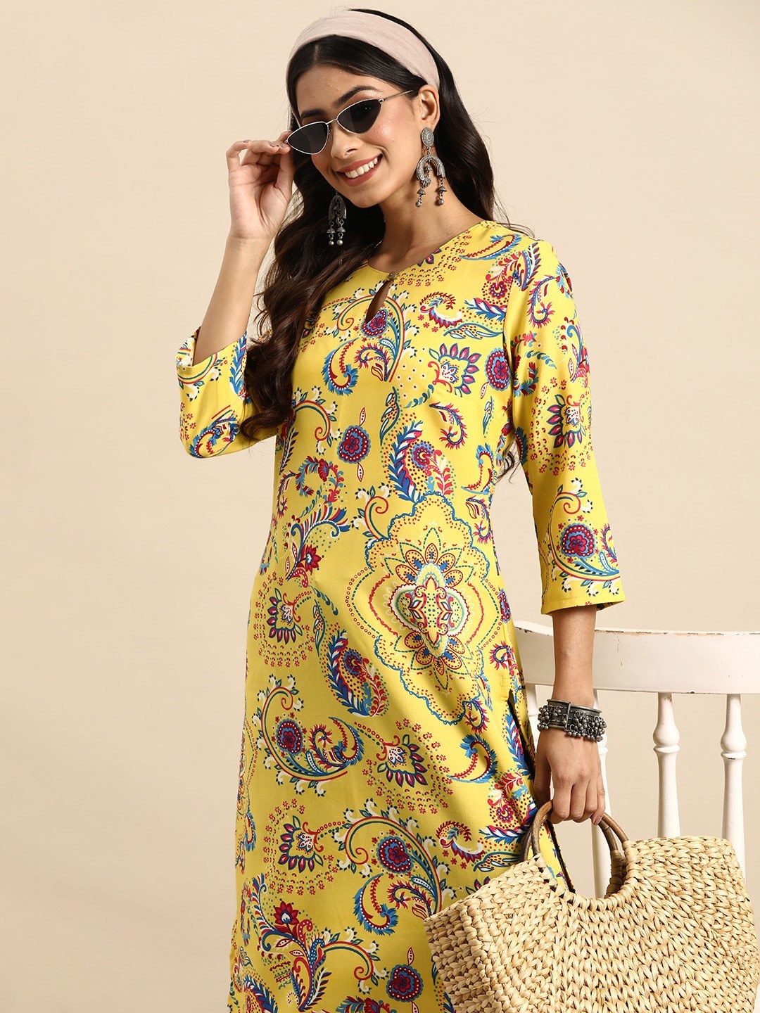 

Sangria Ethnic Motifs Print Keyhole Neck Kurta, Yellow