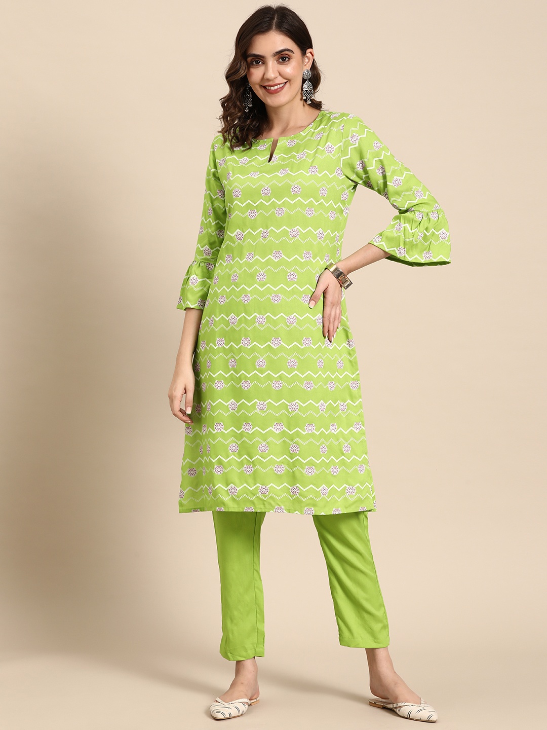 

Sangria Women Ethnic Motifs Printed Straight Kurta with Solid Trousers, Green