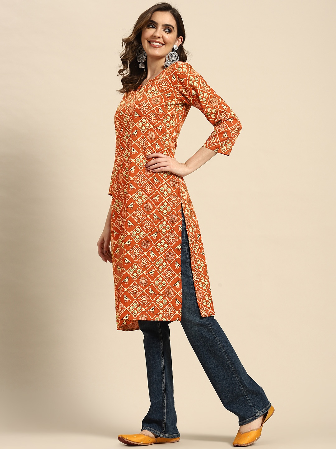 

Sangria Ethnic Motifs Print Straight Kurta, Rust