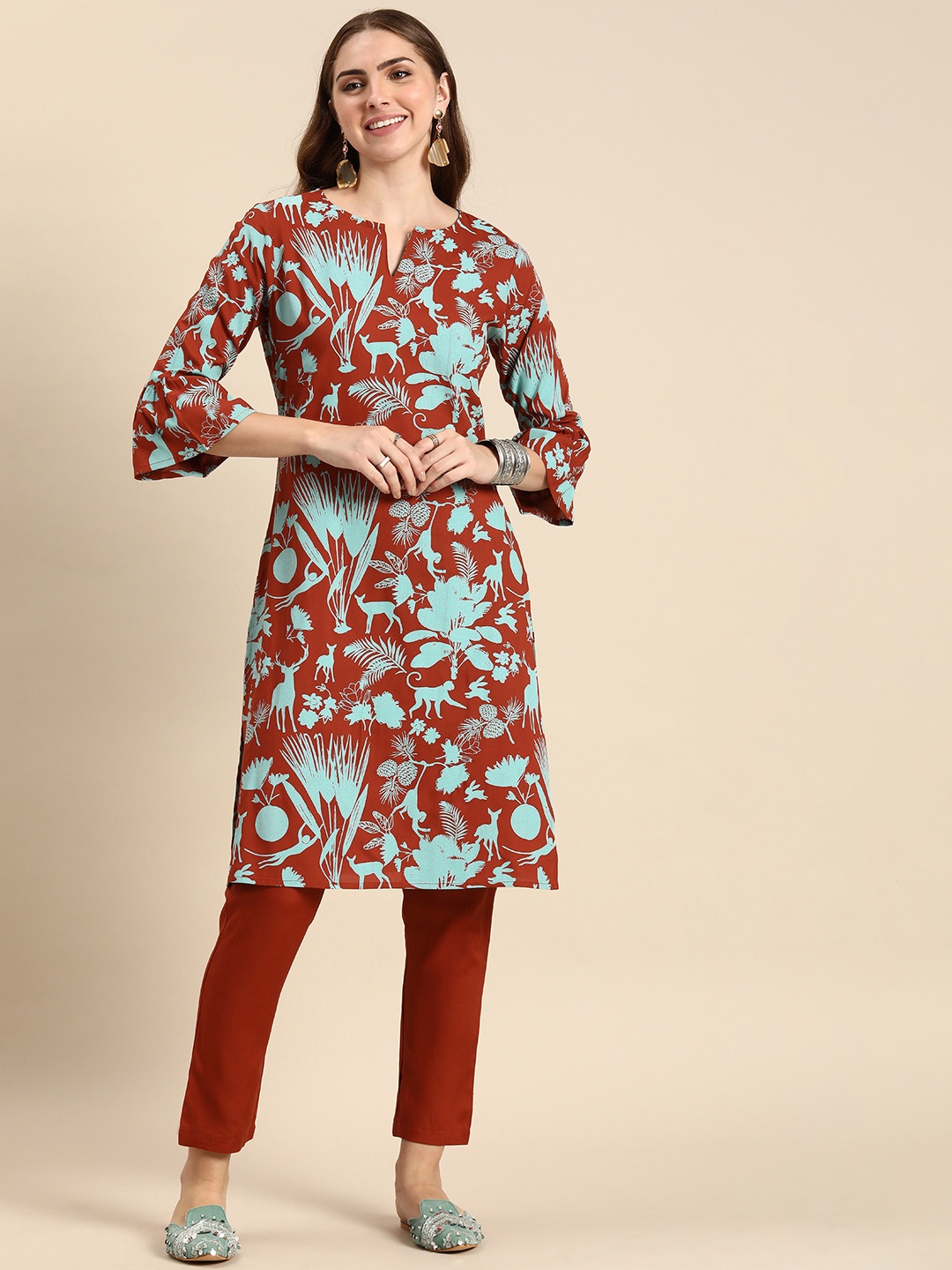 

Sangria Women Conversational Printed Regular Kurta With Trousers, Brown
