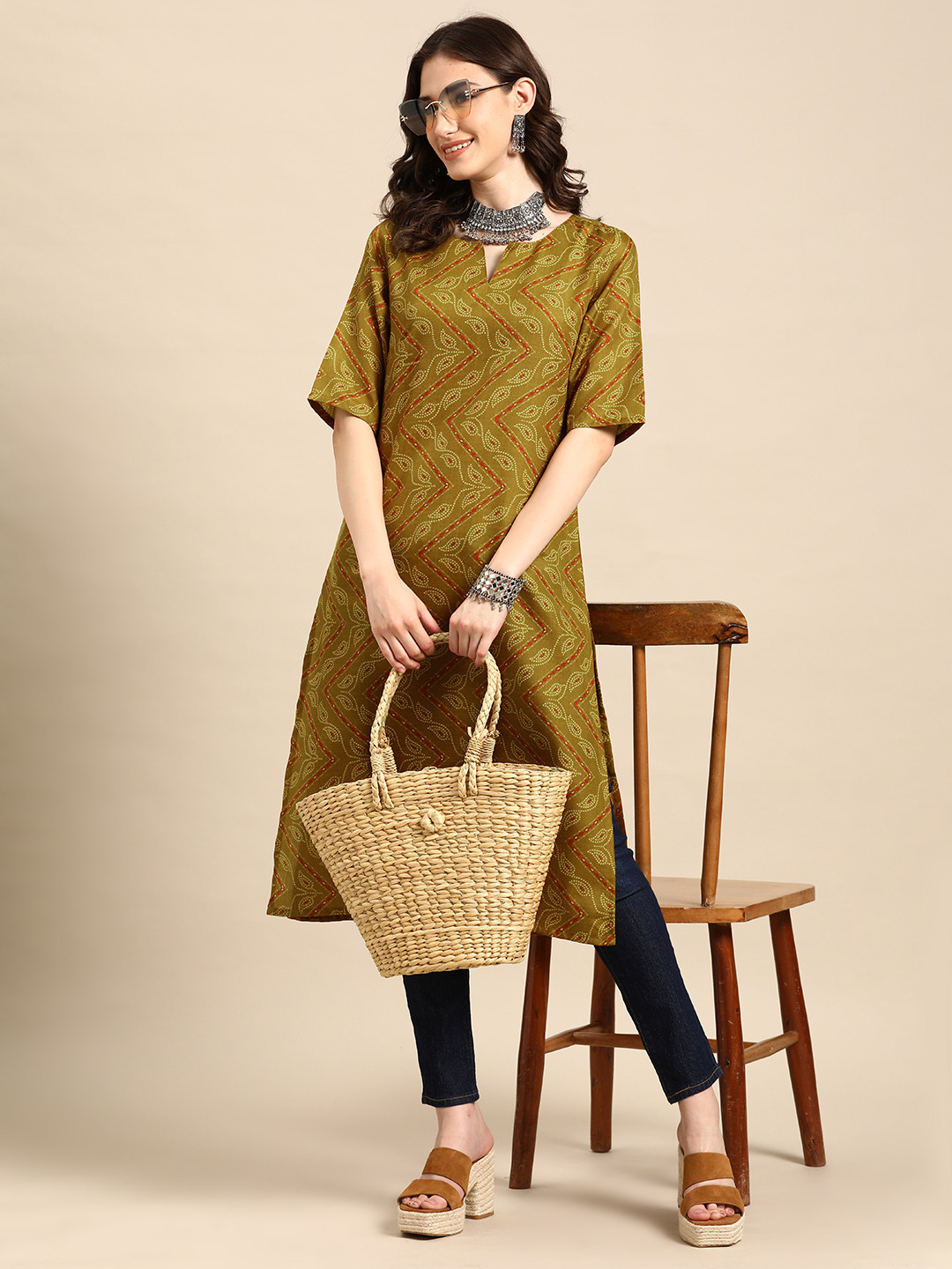

Sangria Women Ethnic Motifs Printed Kurta, Olive