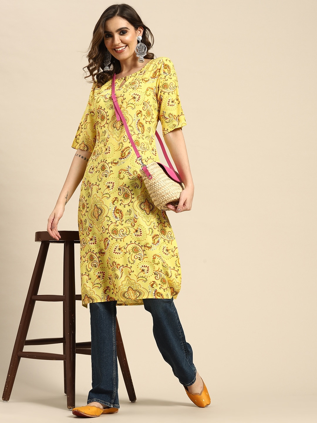 

Sangria Women Yellow & Green Ethnic Motifs Printed Kurta