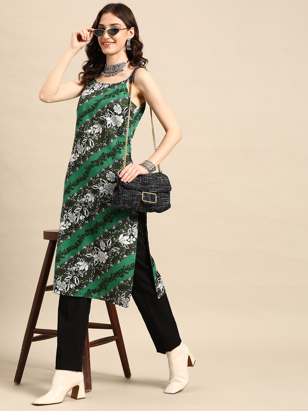 

Sangria Floral Print Kurta, Green