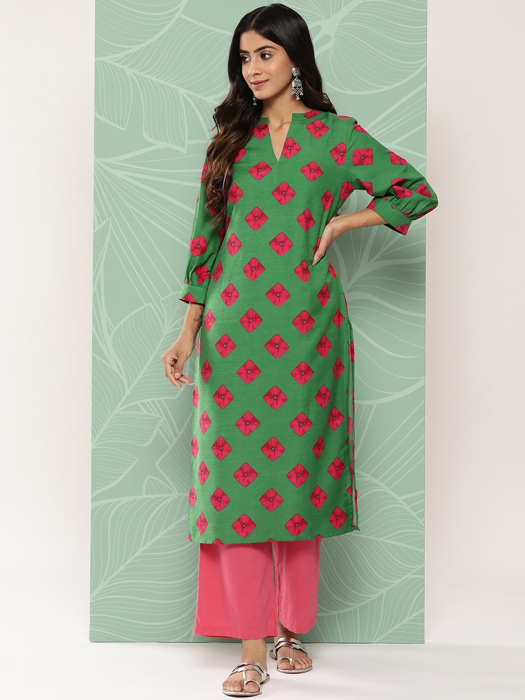 

Sangria Geometric Printed Puff Sleeves Kurta, Green