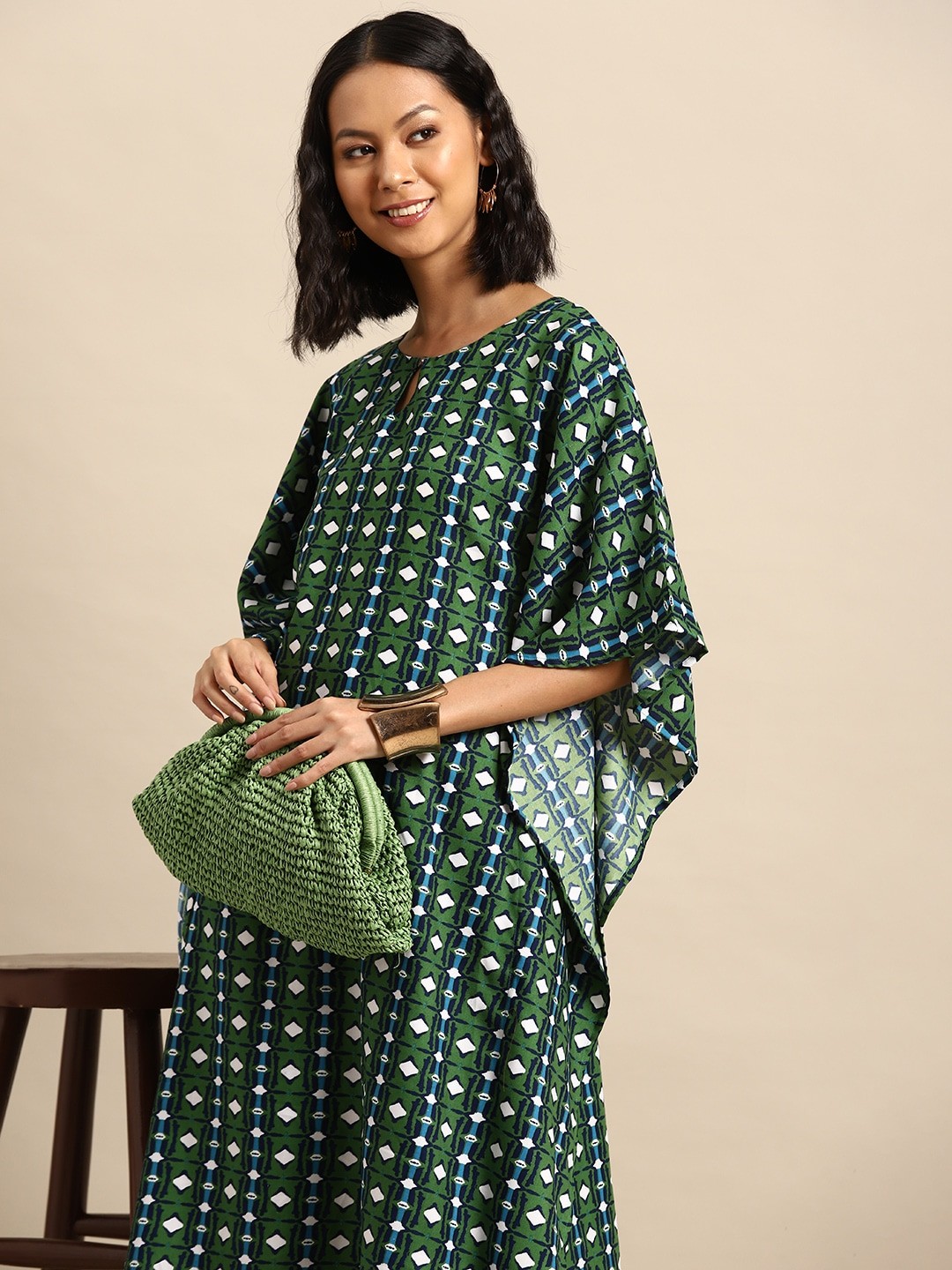 

Sangria Printed Keyhole Neck Kaftan Kurta, Green