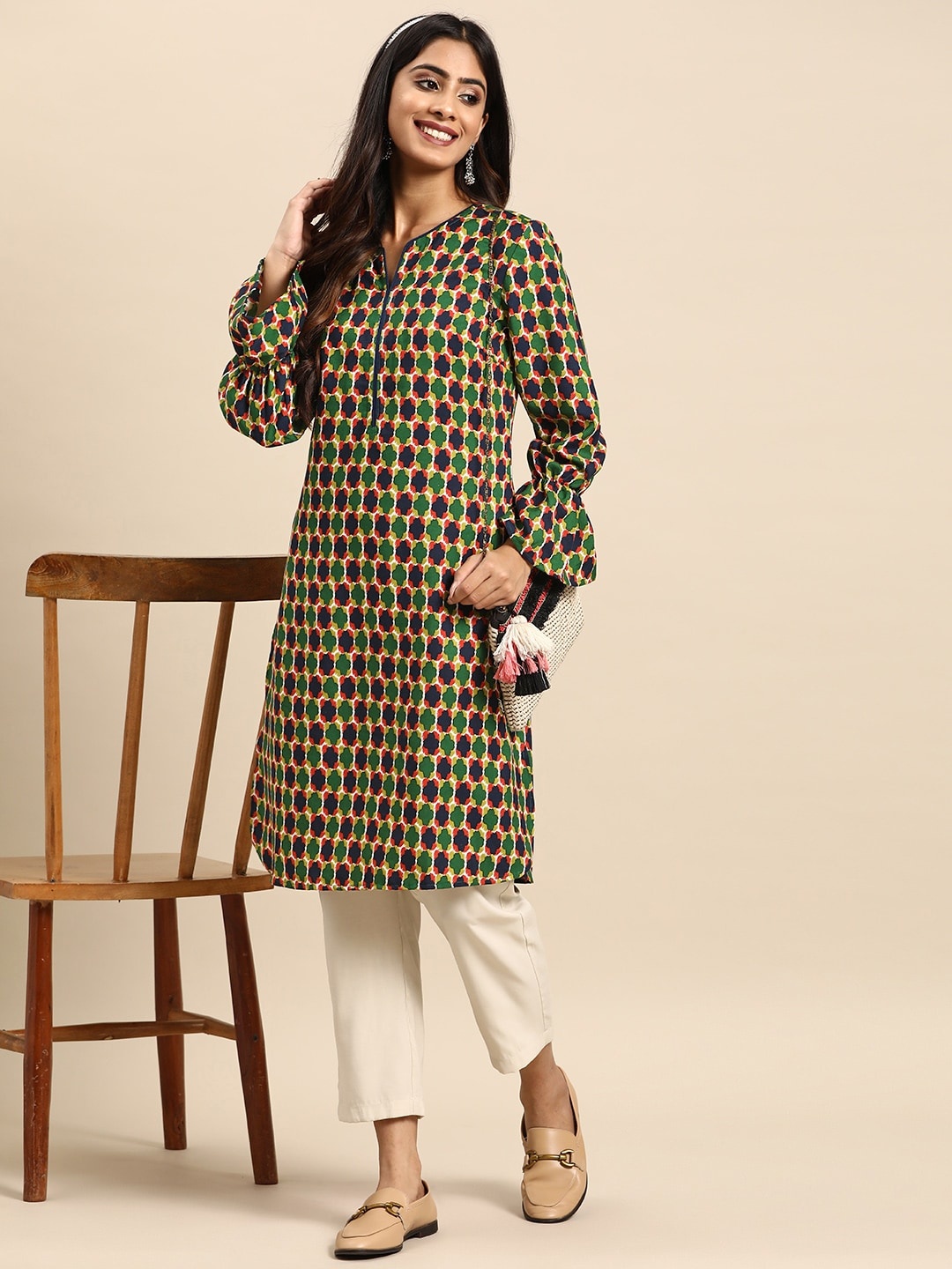 

Sangria Printed Bell Sleeves Kurta, Green