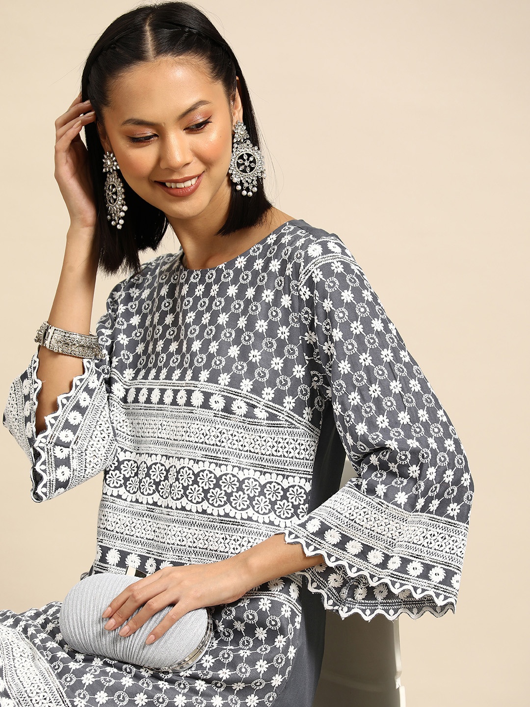 

Sangria Women Embroidered Kurta with Trousers, Grey