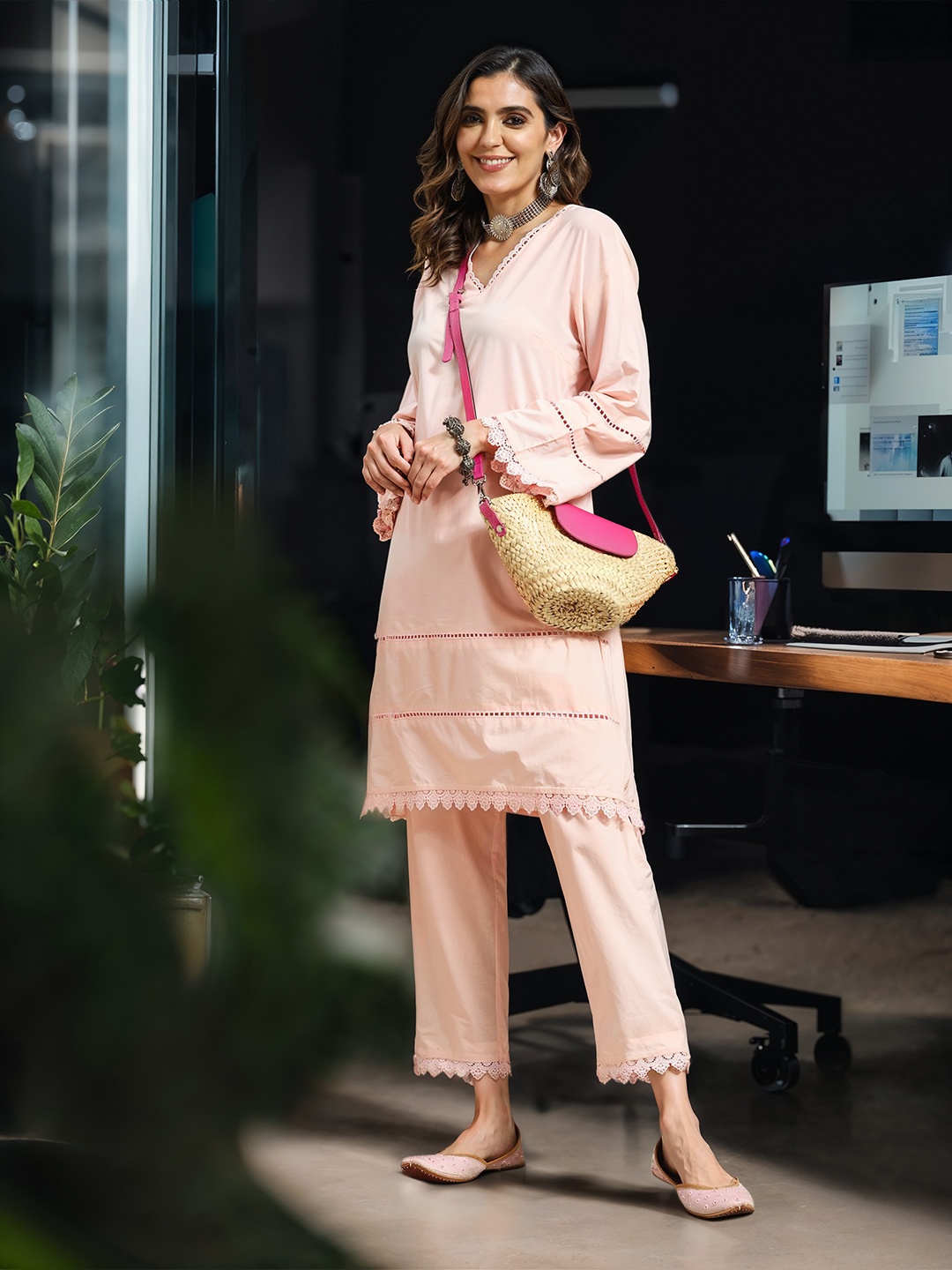 

Sangria Pure Cotton Kurta with Trousers, Pink