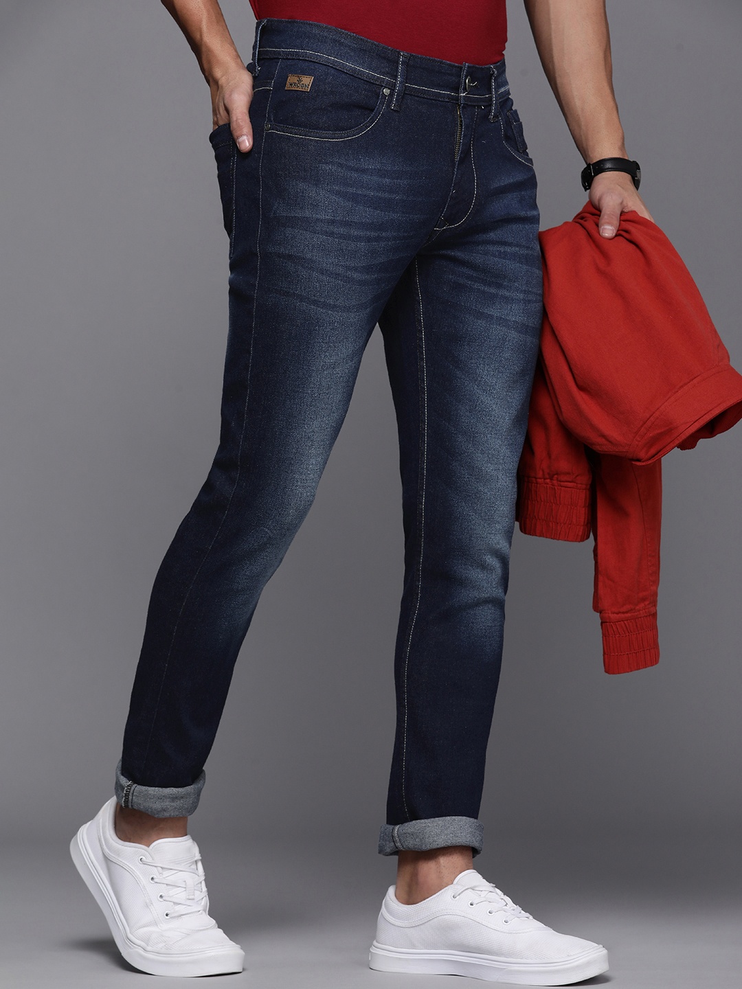 

WROGN Men Slim Fit Mid Rise Light Fade Stretchable Jeans, Blue