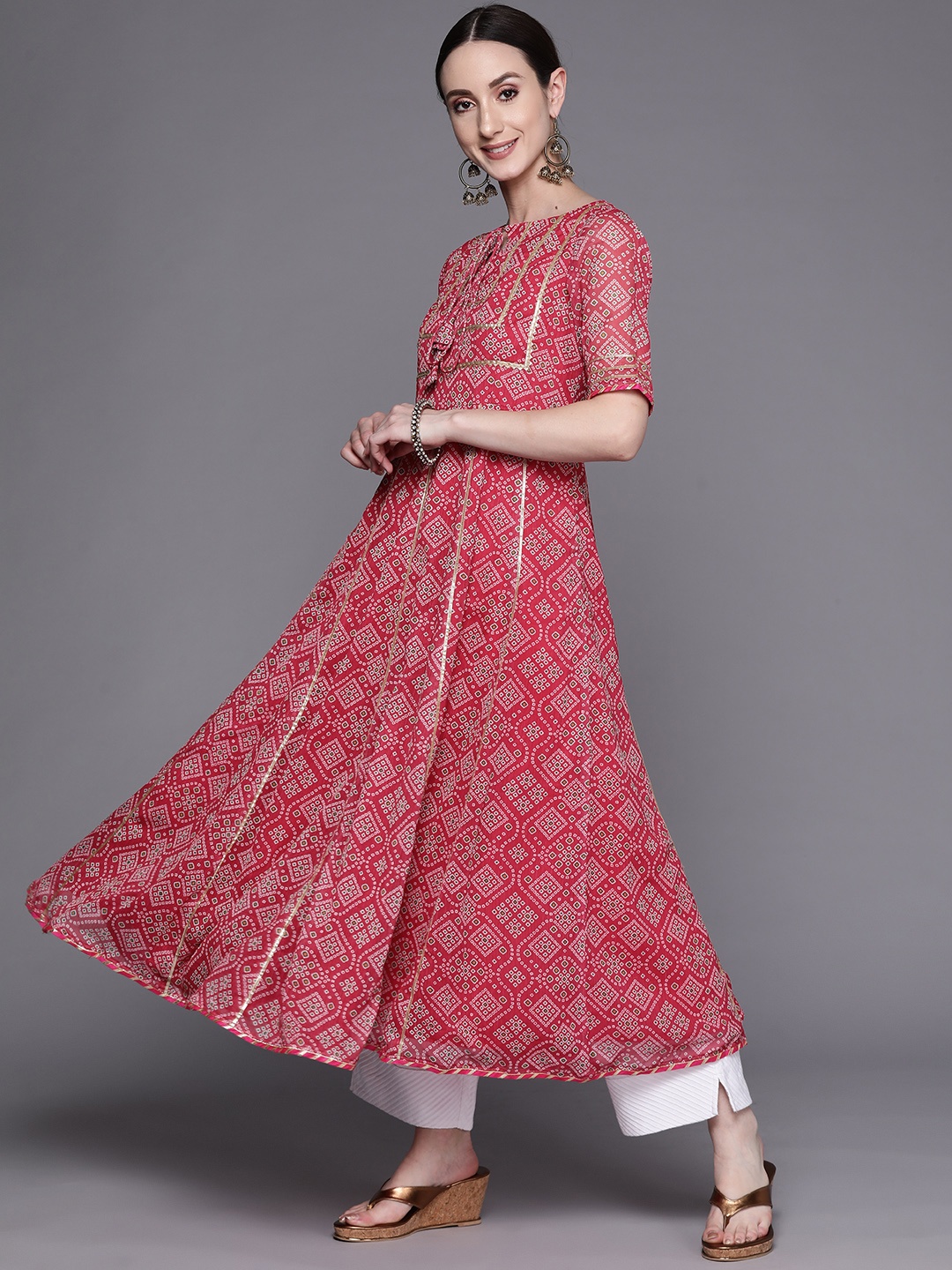 

MASSTANI BY INDDUS Women Bandhani Printed Tie-Up Neck Gotta Patti Kurta, Pink