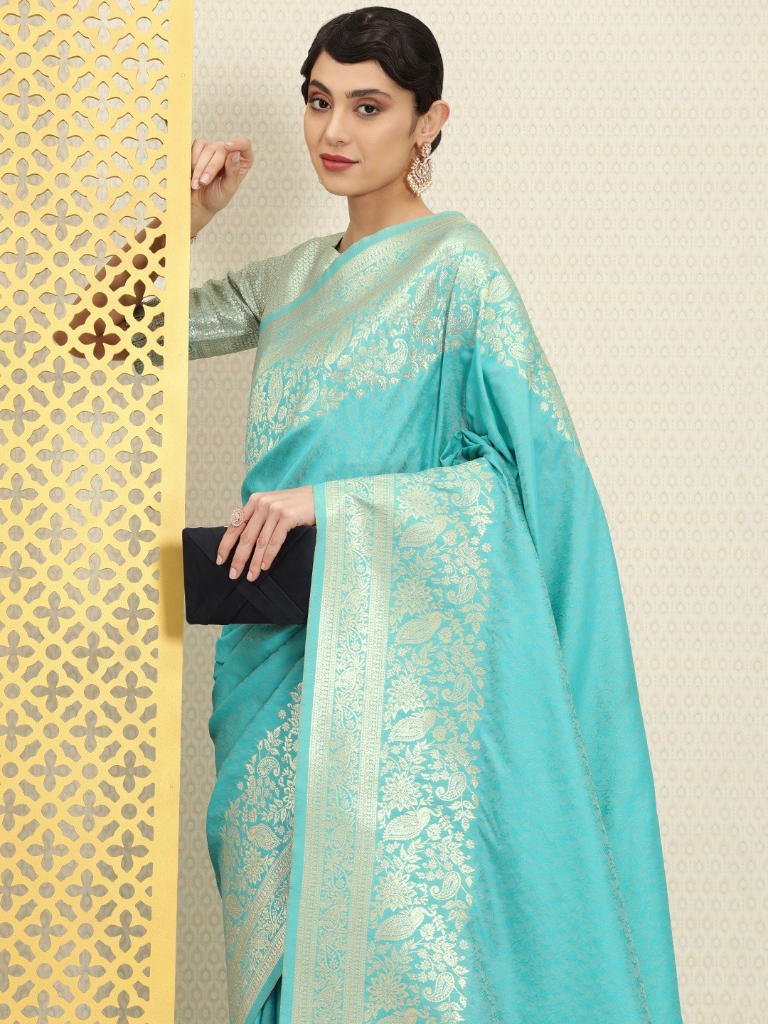 

House of Pataudi Ethnic Motifs Zari Silk Blend Saree, Blue