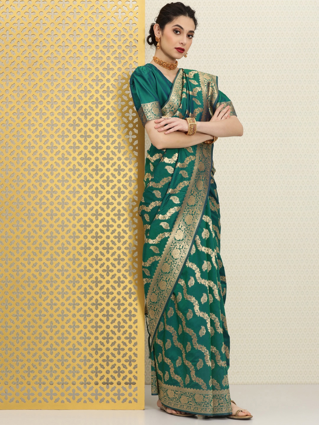 

House of Pataudi Woven Design Ethnic Motifs Zari Silk Blend Saree, Green