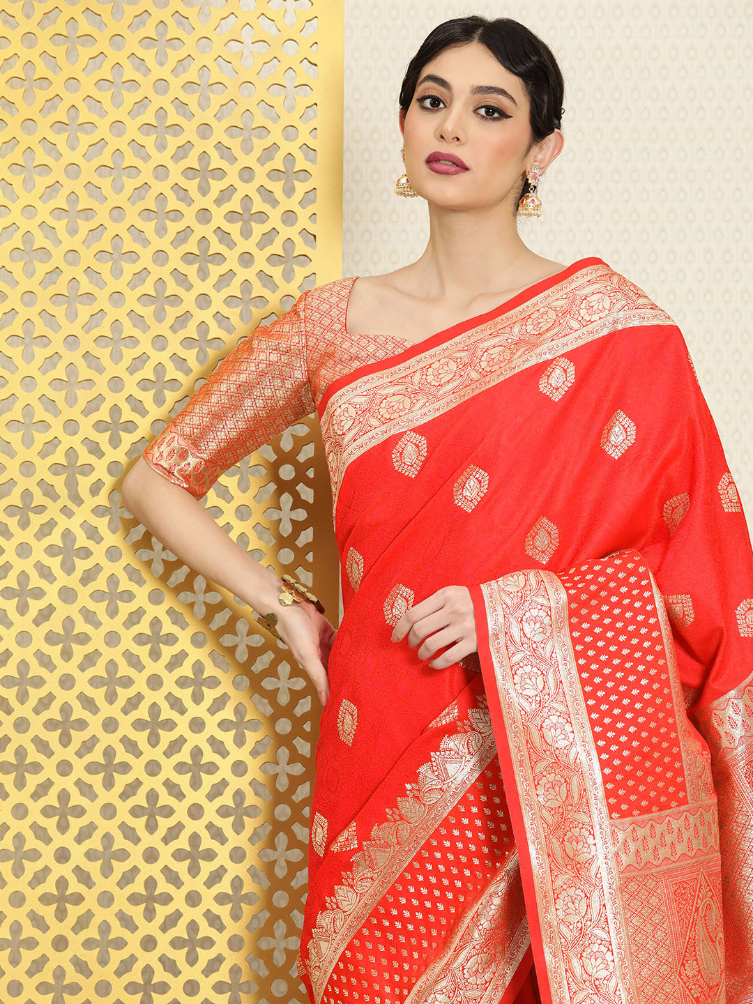 

House of Pataudi Ethnic Motifs Zari Saree, Red