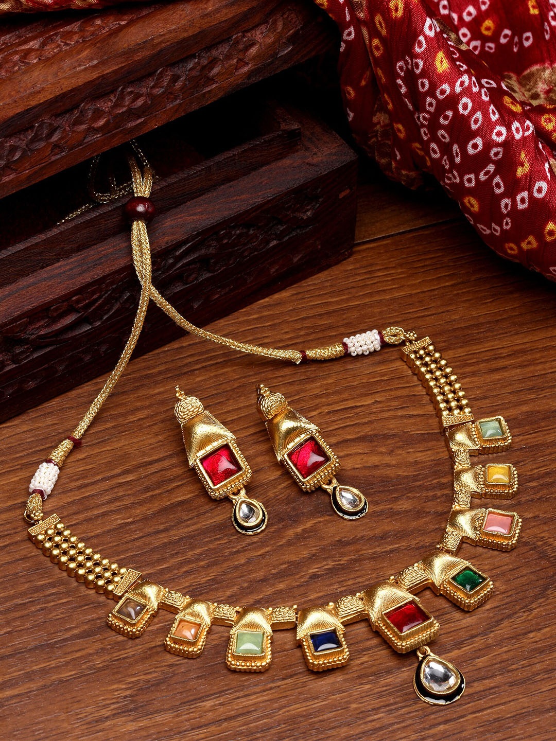 

KARATCART Gold-Plated Kundan-Studded Jewellery Set