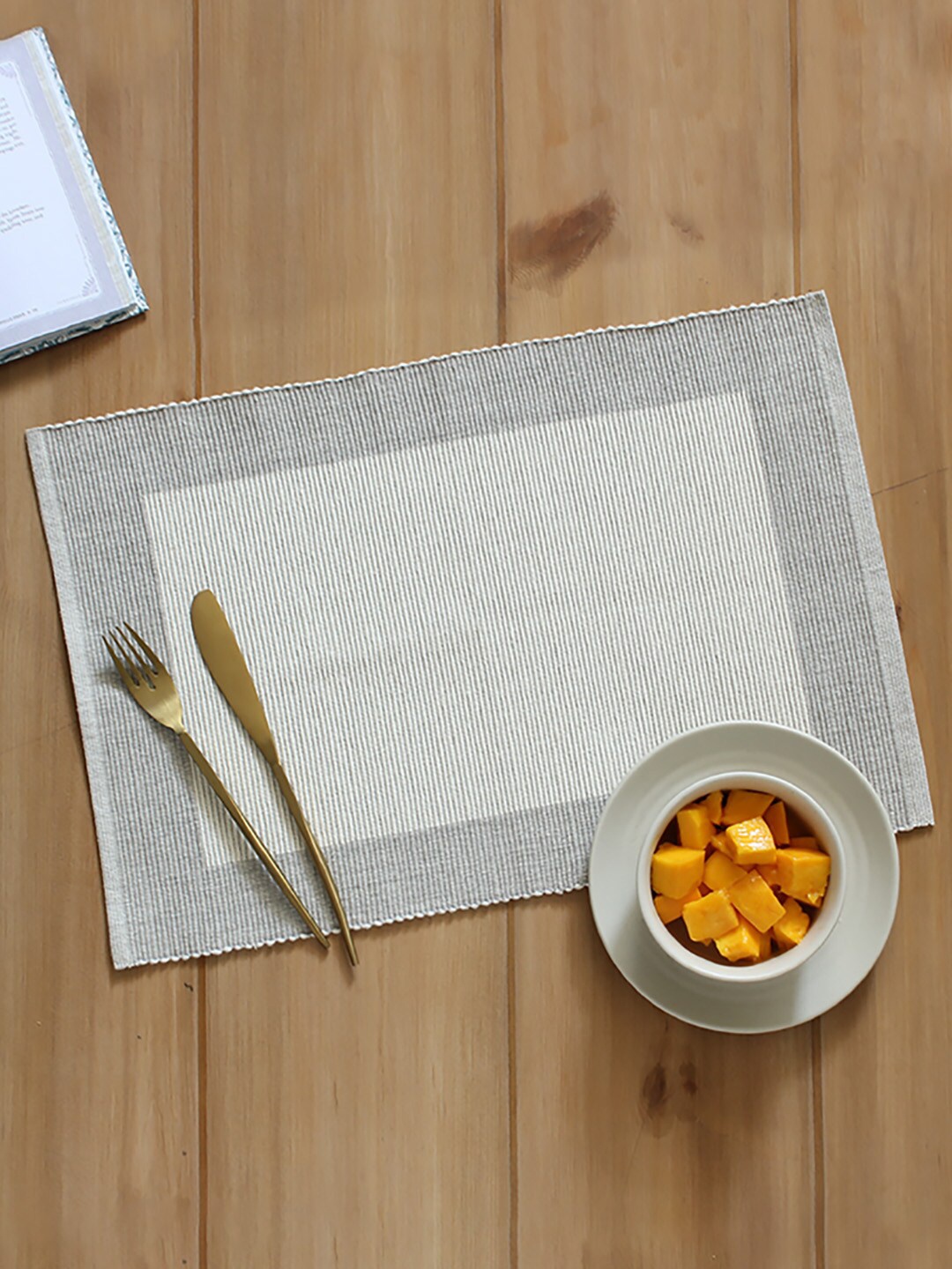 

House This Tarangam Grey and White Textured Cotton Table Placemat