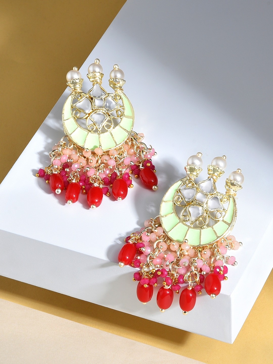 

Zaveri Pearls Gold Plated Kundan Studded Contemporary Chandbalis Earrings