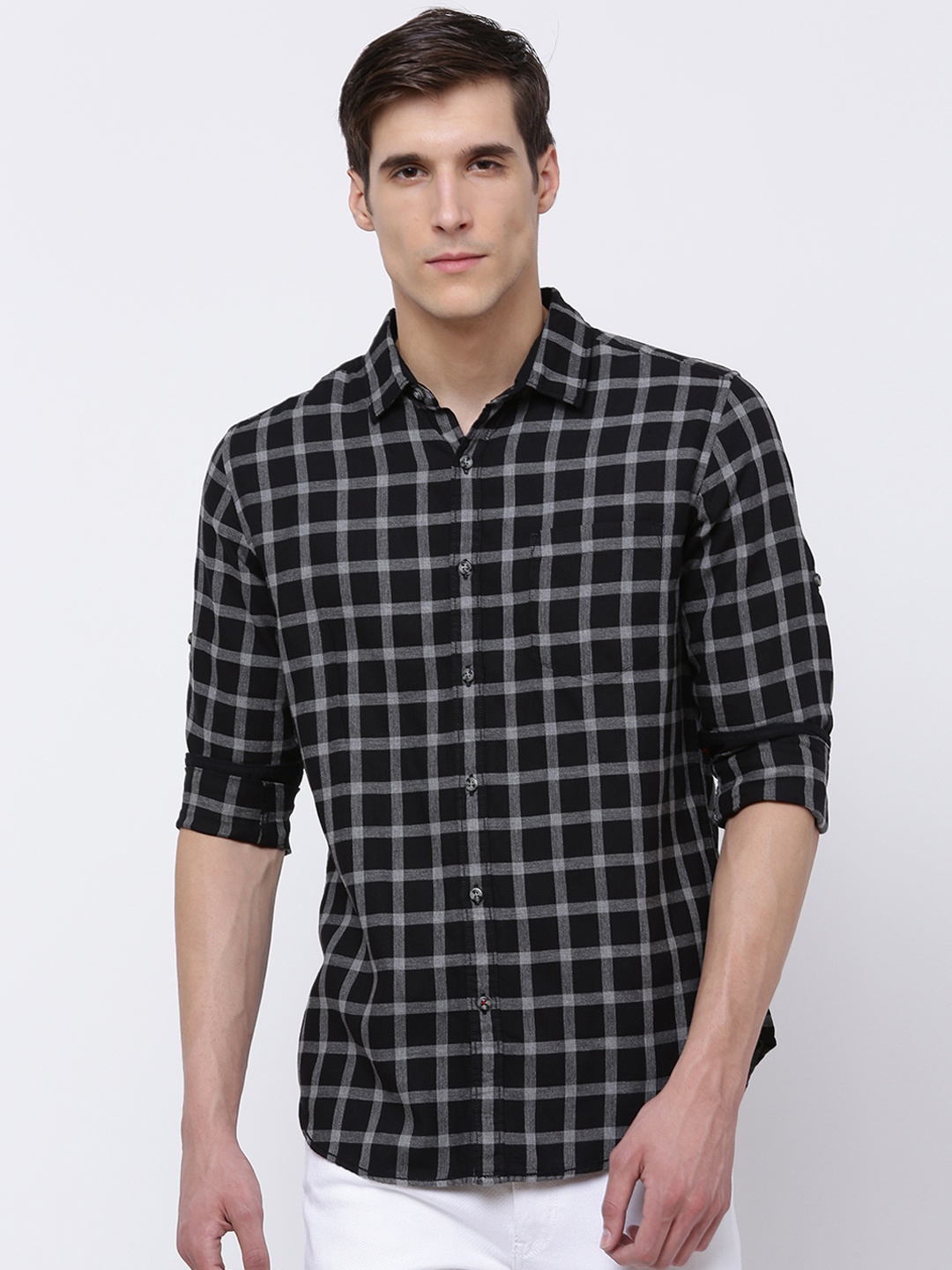 

LOCOMOTIVE Men Grey & Black Slim Fit Checked Casual Shirt